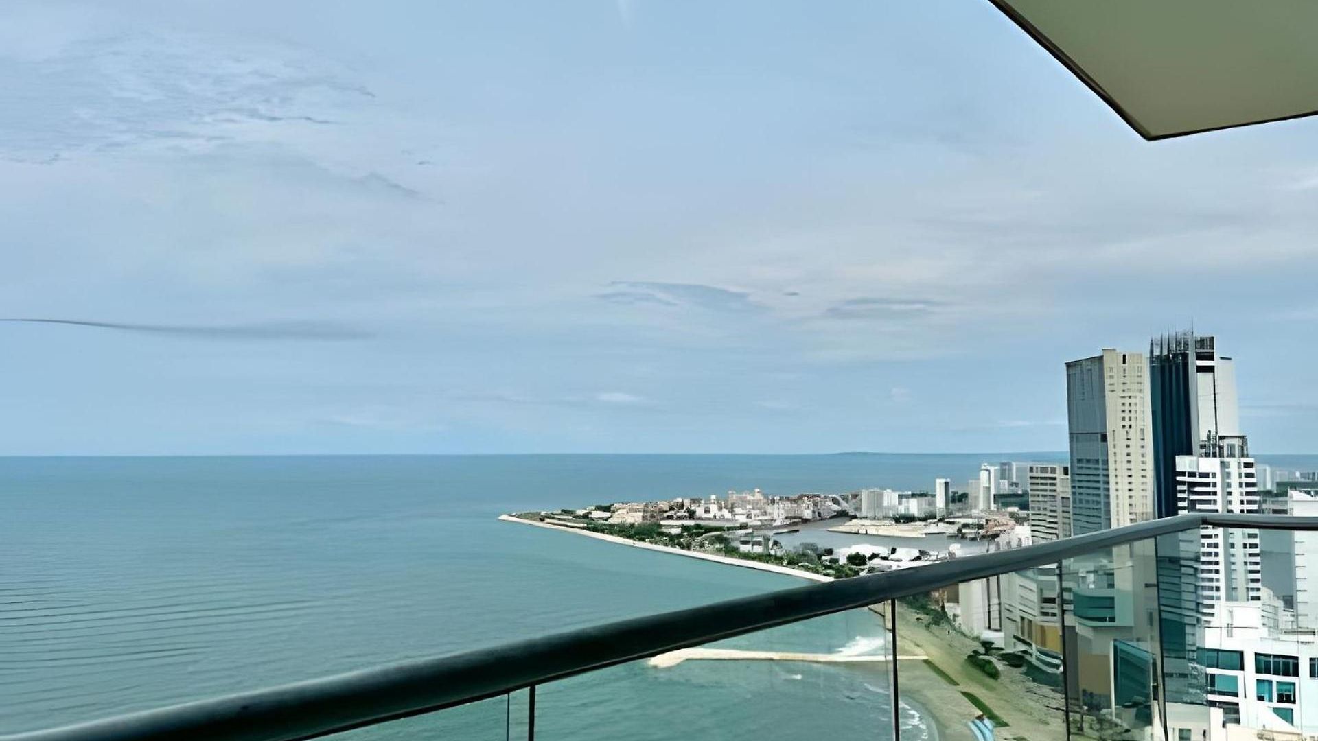 Apartamento Beachfront Penthouse 40th Sea View/historic Center