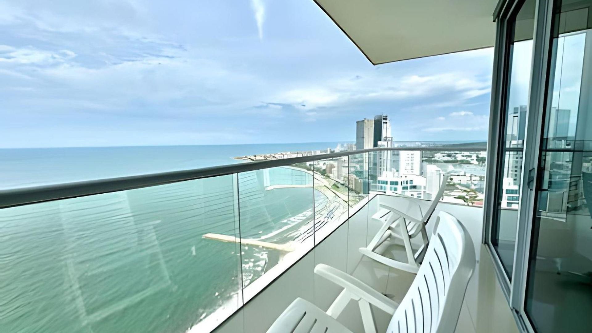 Beachfront Penthouse 40th Sea View/historic Center