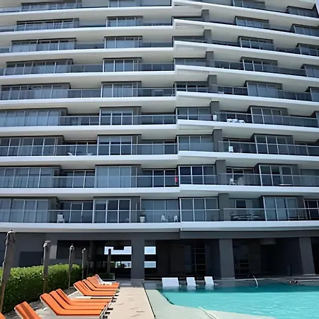 Beachfront Penthouse 40th Sea View/historic Center Apartment *